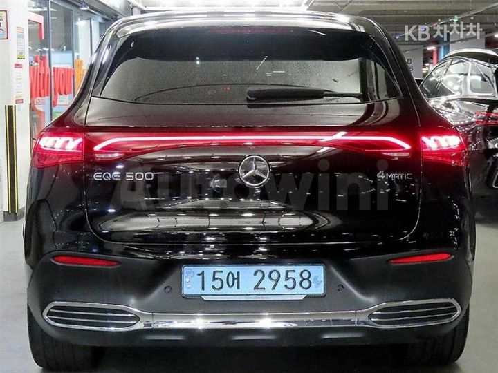 Mercedes Benz EQE