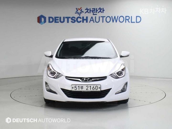 Hyundai Avante 2015 — 3