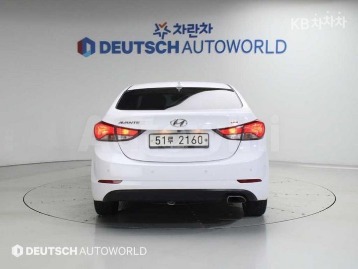 Hyundai Avante 2015 — 4