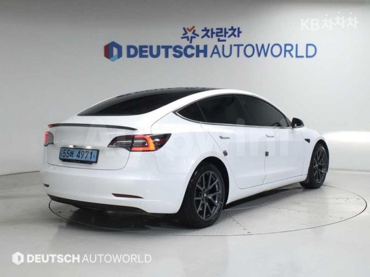 Tesla Model 3 2020 — 2