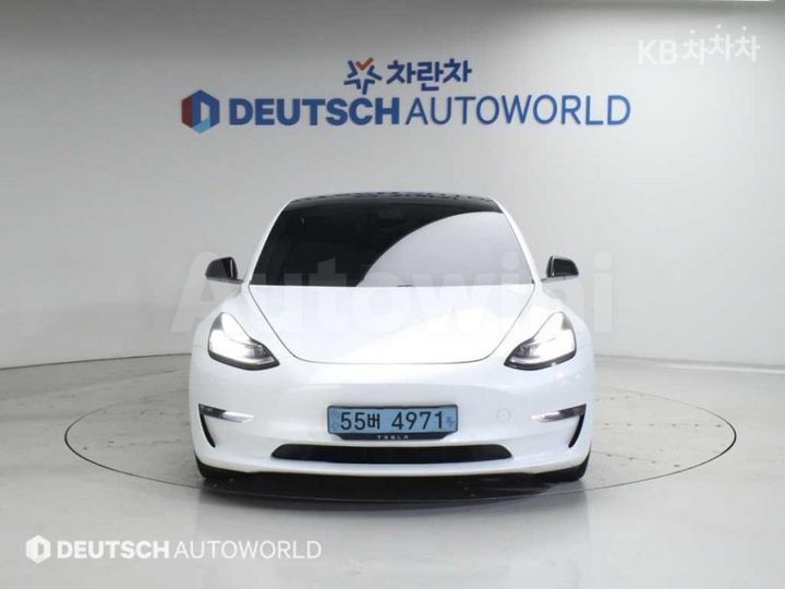 Tesla Model 3 2020 — 3
