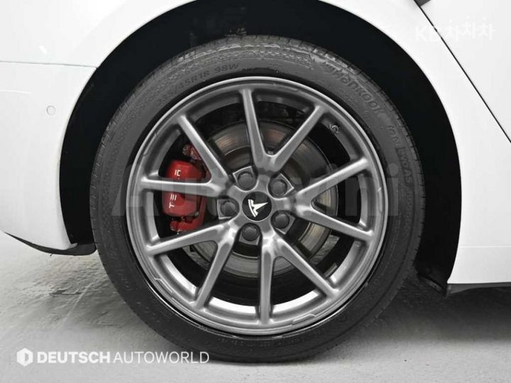 Tesla Model 3 2020 — 5
