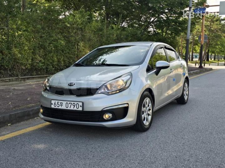 Kia Pride 2015 — 3