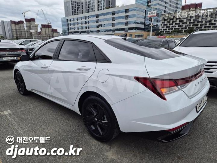 Hyundai Avante 2023 — 4