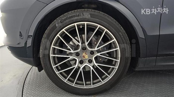 Porsche Cayenne 2021 — 5