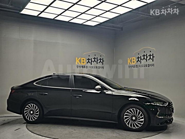 Hyundai Sonata 2023 — 3
