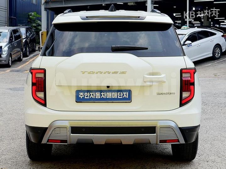 KGM (Ssangyong) Torres 2023 KPBPH3AT1PP002316 — 3
