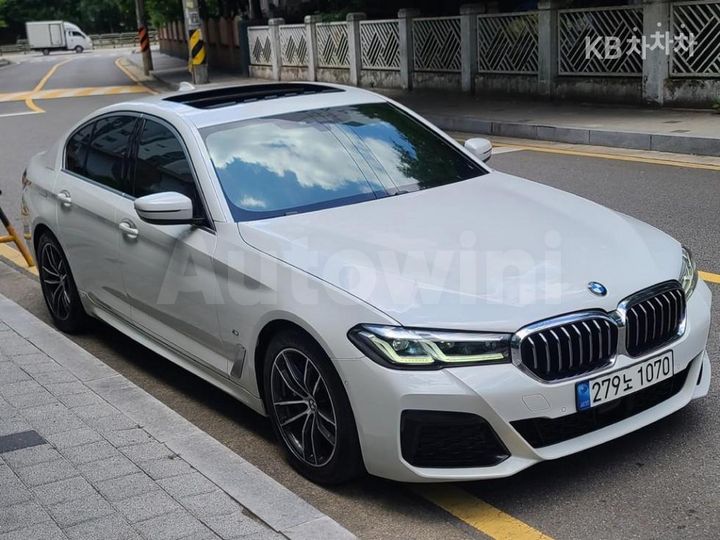 BMW 5 Series 2022 — 3