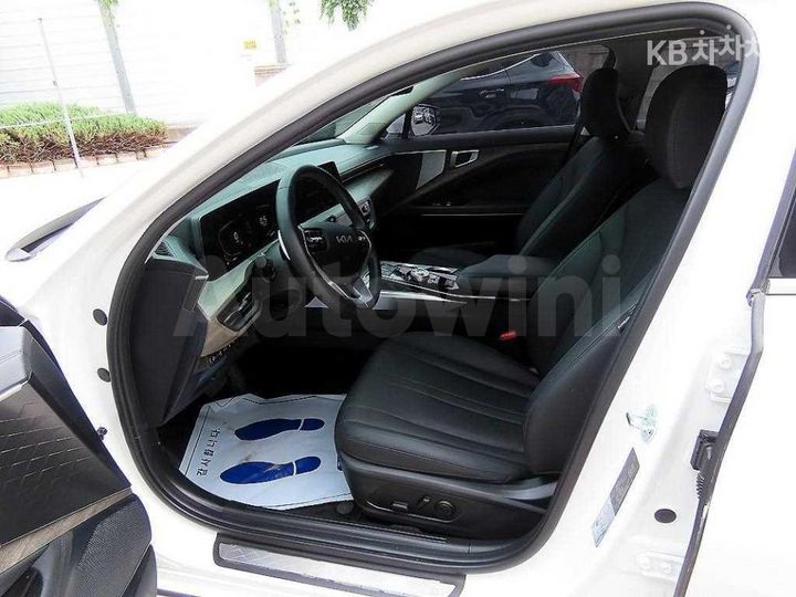 Kia K8 2023 KNAM141FBPA055553 — 5