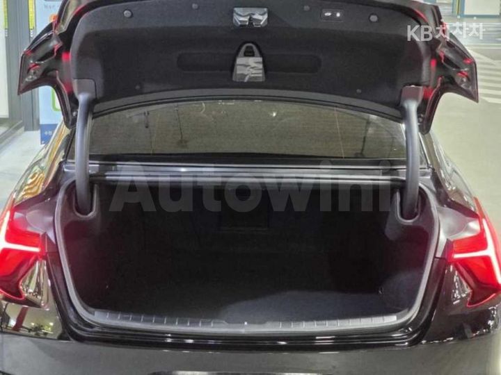 Kia K8 2023 KNAM2411BPA022990 — 5