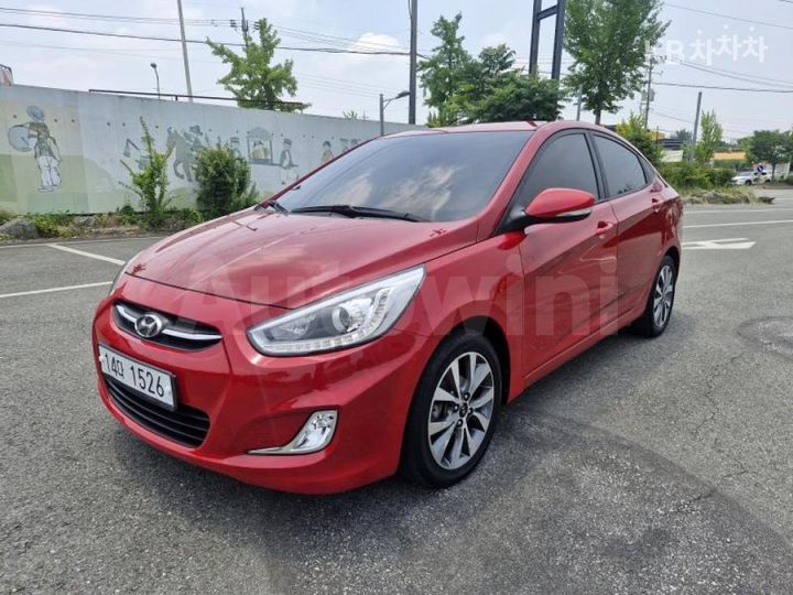 Hyundai Accent 2015 — 2