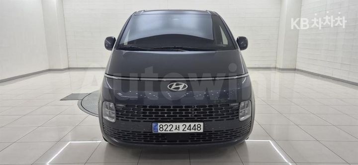 Hyundai Staria 2024 KMFYDX71BRC150946 — 2
