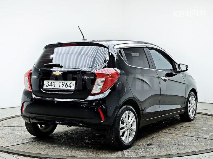 Chevrolet Spark 2019 KLYDC487DKC776075 — 4