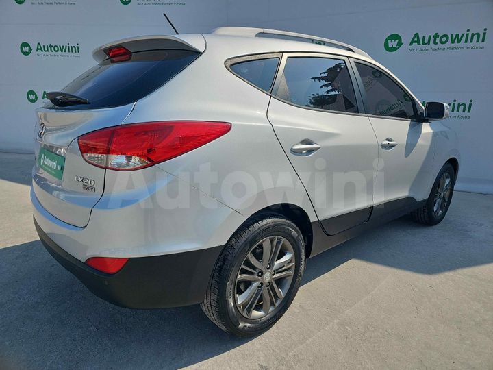 Hyundai Tucson 2011 — 5