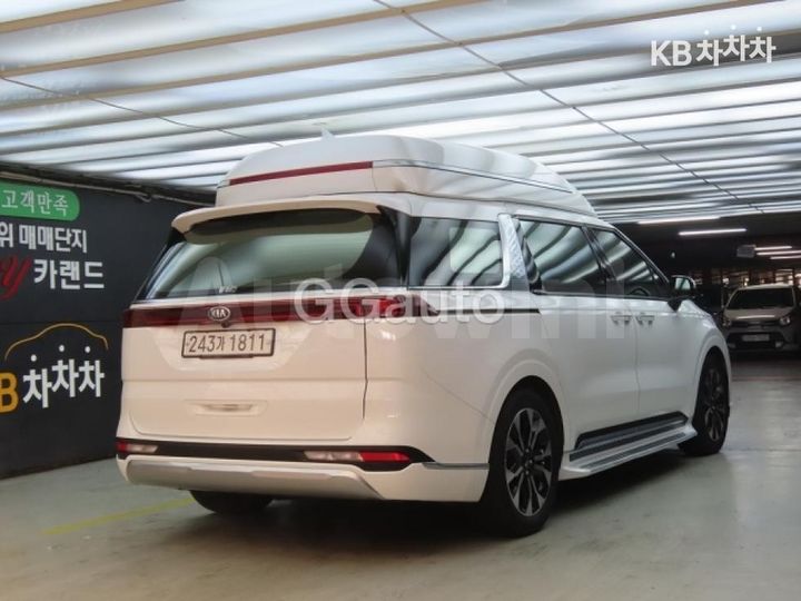 Kia Carnival 2021 KNANE81BBMS062263 — 3