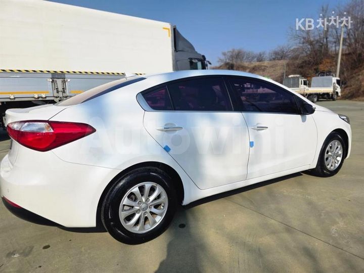 Kia K3 2015 — 4