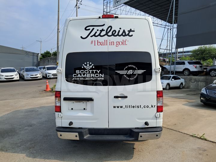 Nissan NV