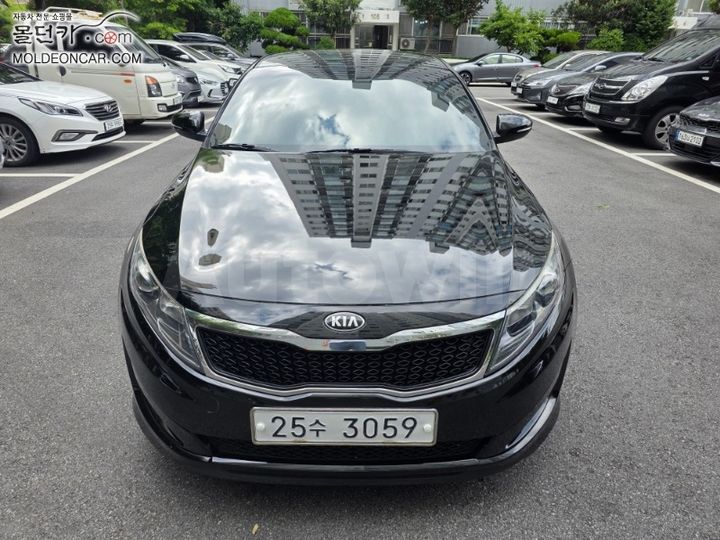 Kia K5 2012 KNAGN419BDA302553 — 2
