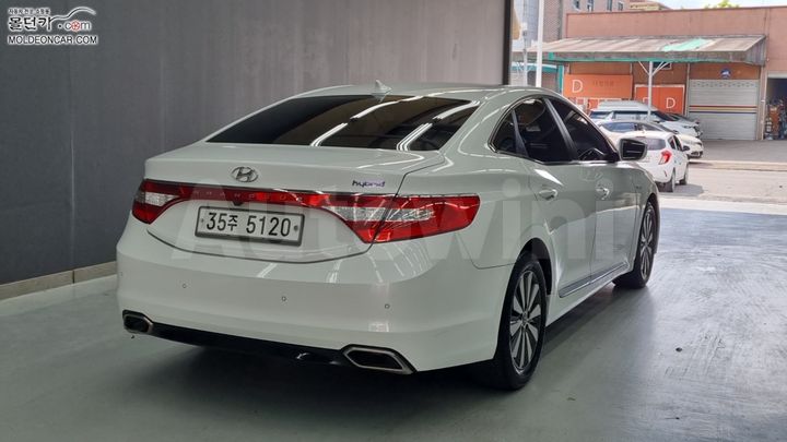 Hyundai Grandeur 2015 KMHFG413BFA015240 — 2