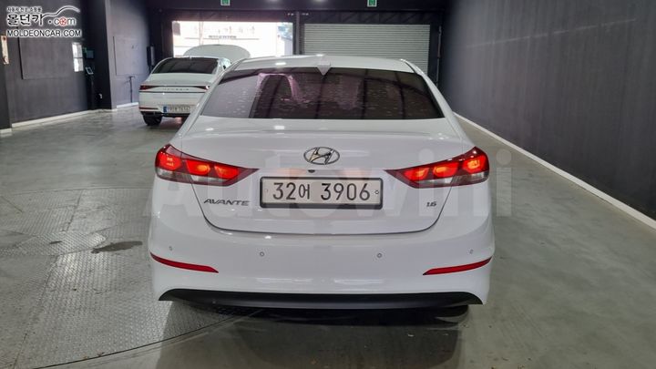 Hyundai Avante 2018 — 4