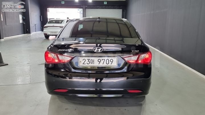 Hyundai Sonata 2011 KMHEC41BBBA335282 — 4