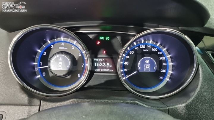 Hyundai Sonata 2011 KMHEC41BBBA335282 — 5
