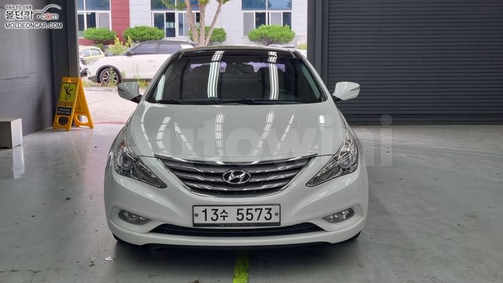 Hyundai Sonata 2011 — 3