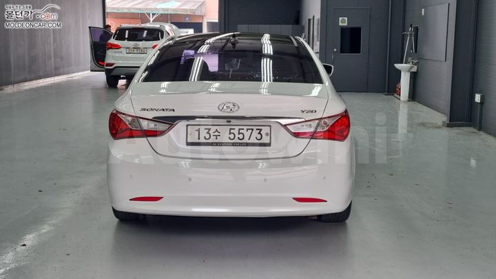 Hyundai Sonata 2011 — 4