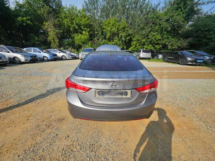 Hyundai Avante 2012 — 3