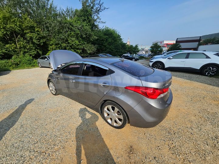 Hyundai Avante 2012 — 4