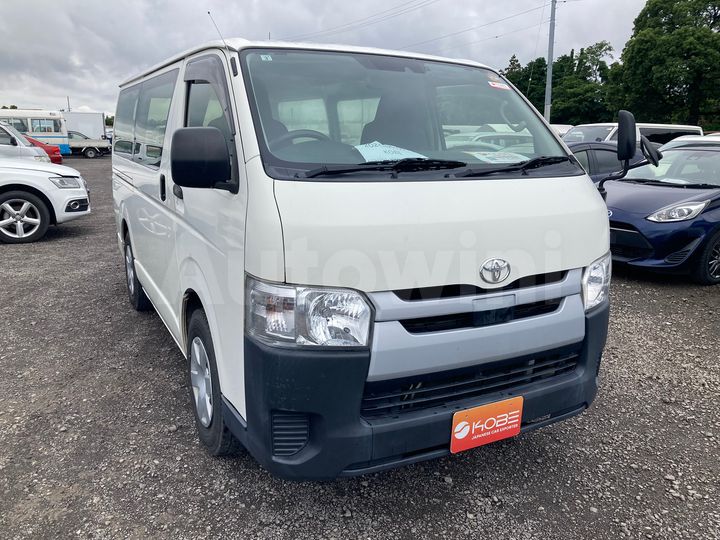 Toyota Hiace 2020 — 4