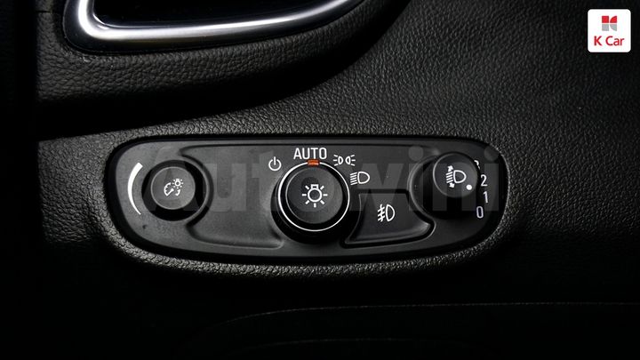 Chevrolet Trax 2019 KLABA76CDKB814876 — 4