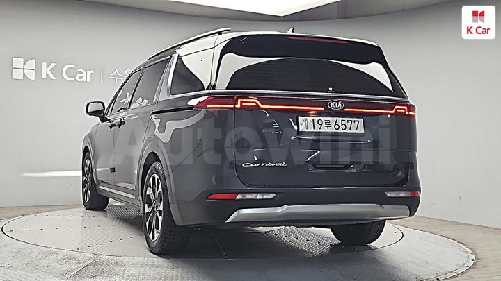 Kia Carnival 2021 KNANE81BBMS089856 — 2