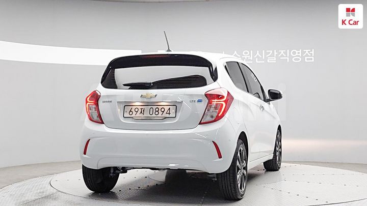 Chevrolet Spark 2017 KLYDC487DHC731733 — 4