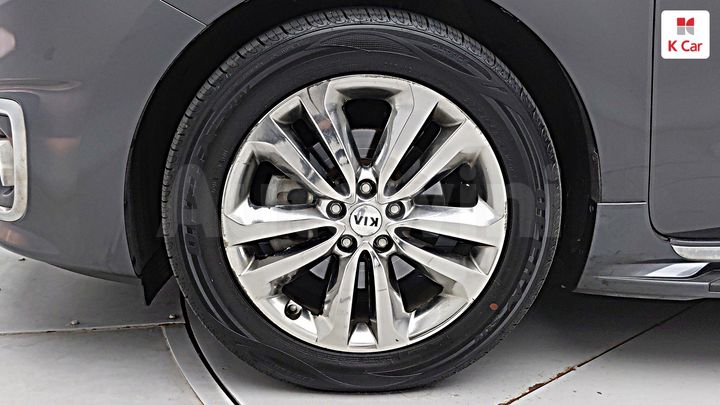 Kia Carnival 2018 KNAMC81ABJS390153 — 4