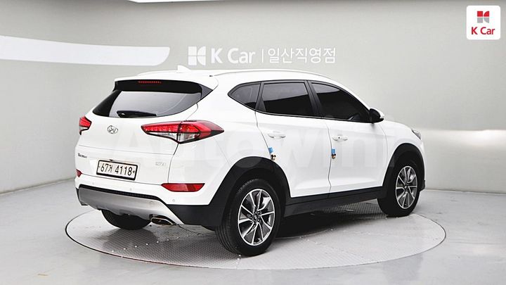 Hyundai Tucson 2018 KMHJ3815GJU718947 — 4
