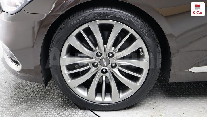 Genesis G80 2017 KMHGM41DDHU185564 — 5
