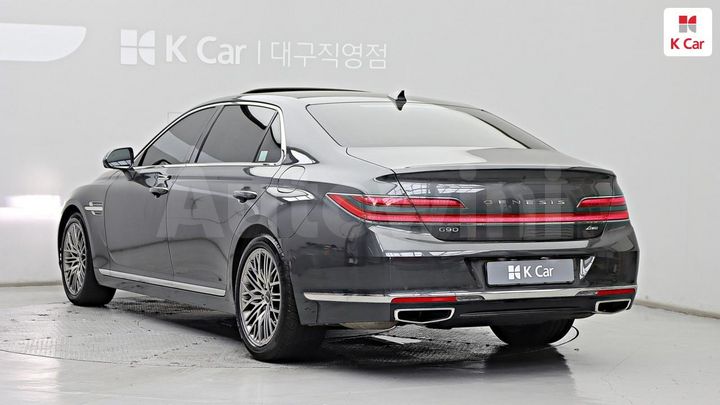 Genesis G90 2021 KMHG241DDMU094016 — 4