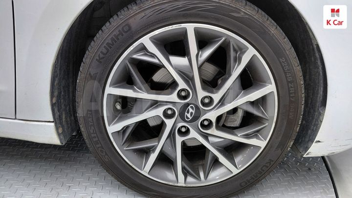 Hyundai Avante 2019 — 2