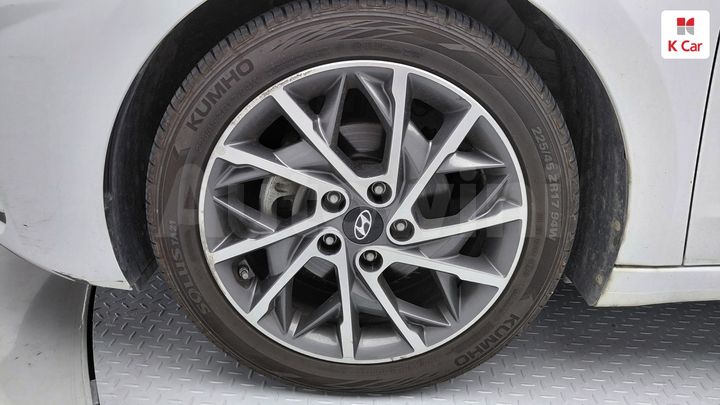 Hyundai Avante 2019 — 4
