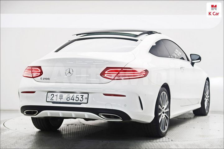 Mercedes Benz C Class 2018 — 4