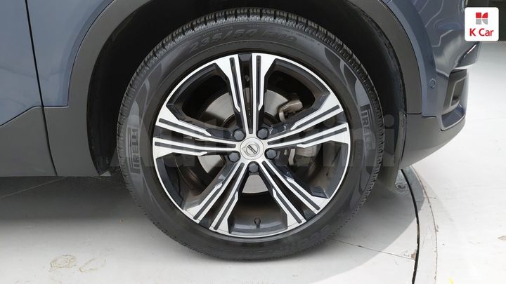 Volvo XC40 2021 — 3