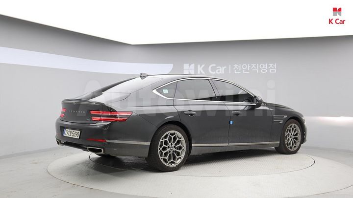 Genesis G80 2022 KMTGB41CDNU161199 — 4