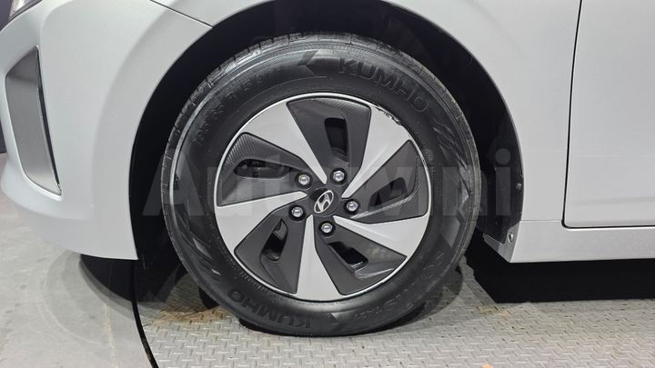 Hyundai Ioniq 2018 — 5