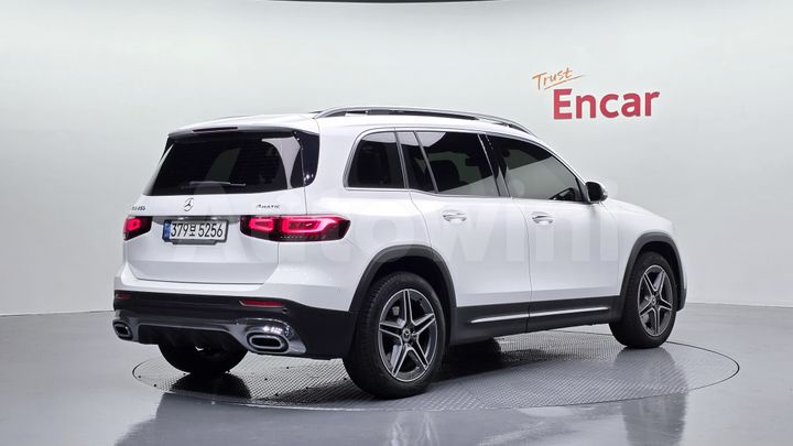 Mercedes-Benz GLB Class 2022 — 2