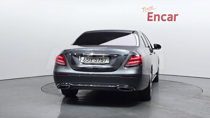 Mercedes-Benz E Class 2018 — 3