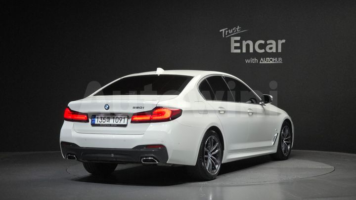 BMW 5 Series 2023 — 2