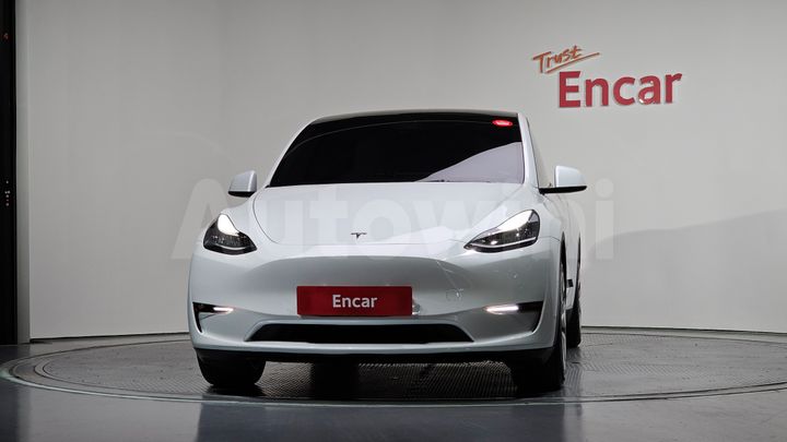 Tesla Model Y 2022 — 3