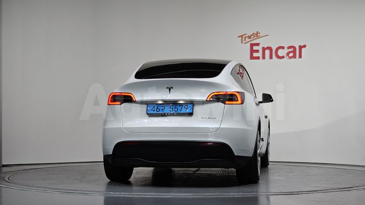 Tesla Model Y 2022 — 4