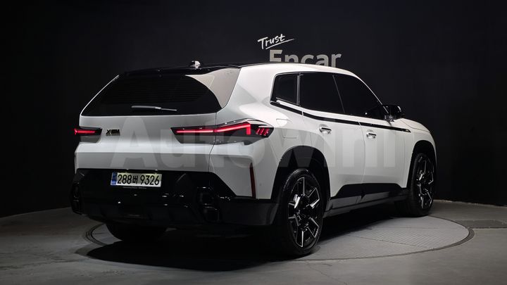 BMW XM 2023 — 2